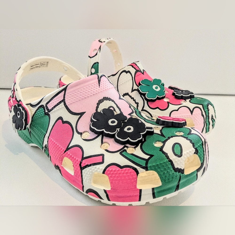 Marimekko Classic Crocs Collab - Picture 4 of 8